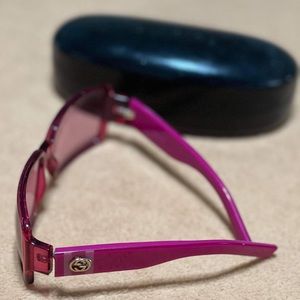GUCCI ladies sunglasses with hard case
